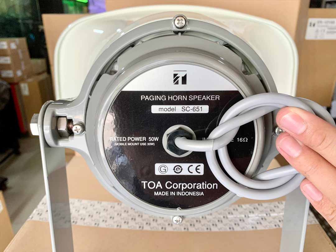 Mặt sau Loa nén 50W trở kháng thấp TOA SC-651