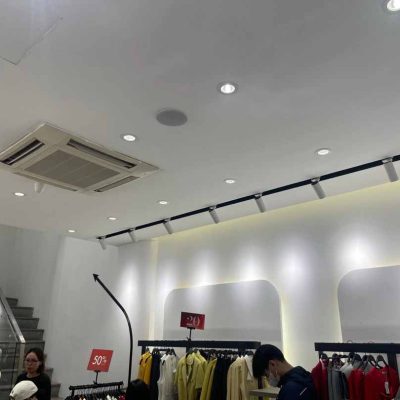 Thực tế bộ loa âm trần giá rẻ được VHT lắp đặt cho shop quần áo