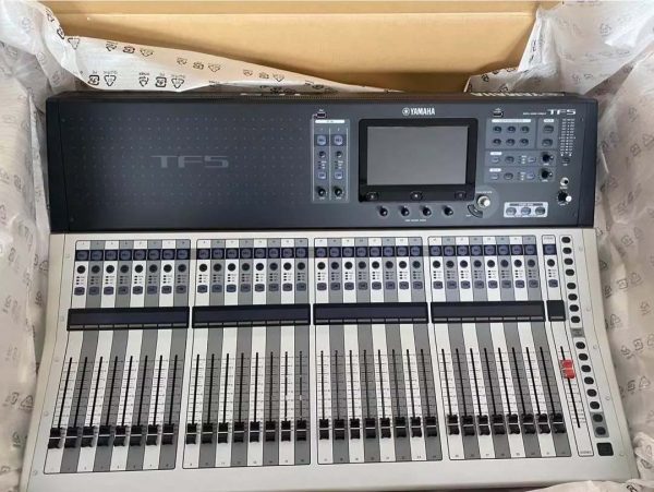 Thực tế bàn mixer Yamaha TF5