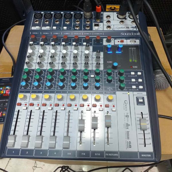 Bàn trộn tín hiệu Soundcraft Signature 10