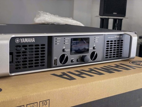 Yamaha PX8 cục đẩy công suất có bộ xử lý DSP tích hợp