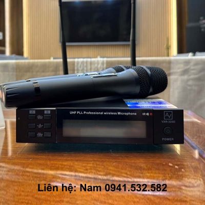 AV VXR 320D micro không dây cầm tay