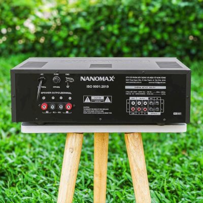 Mặt sau amply Nanomax Pro-007