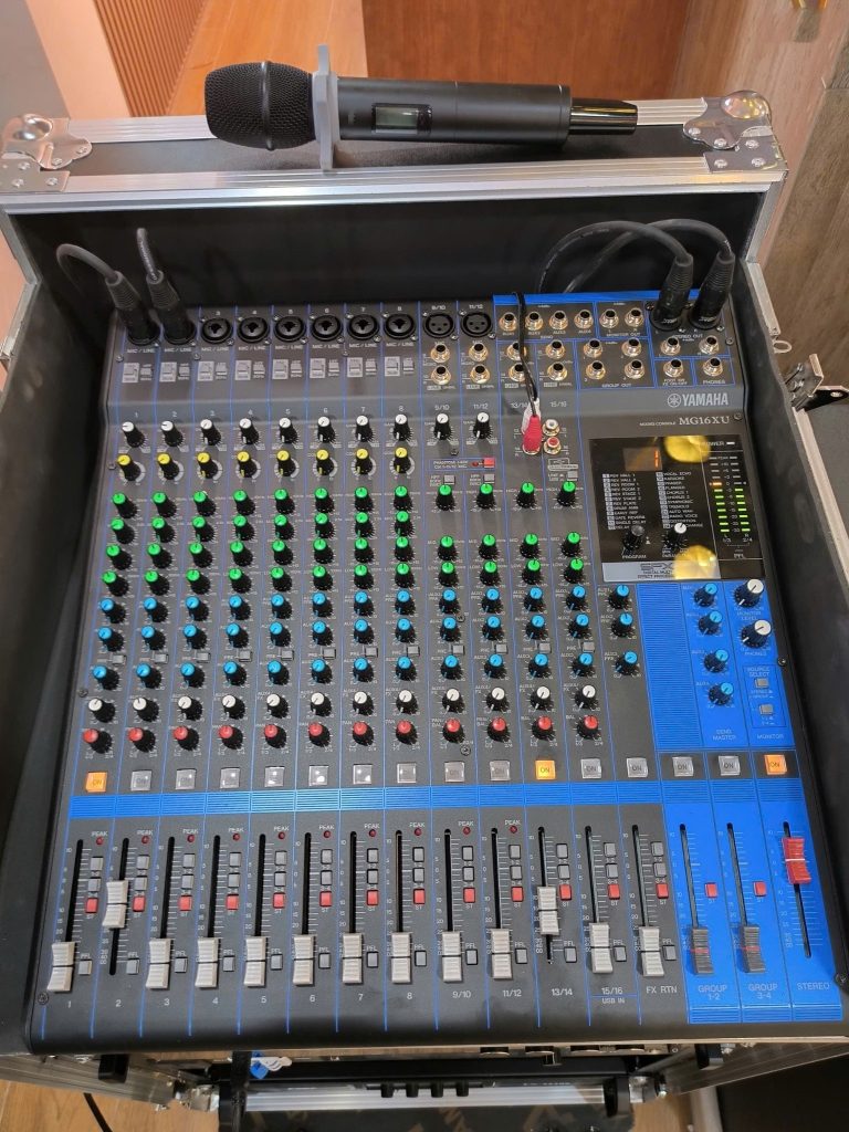 Bàn Mixer Analog