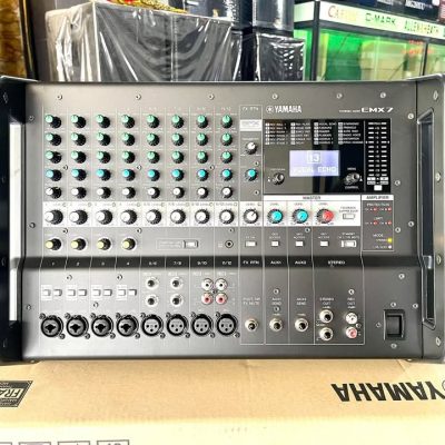 àn trộn âm thanh 12 kênh ngõ vào tích hợp công suất 14OOW Yamaha EMX7