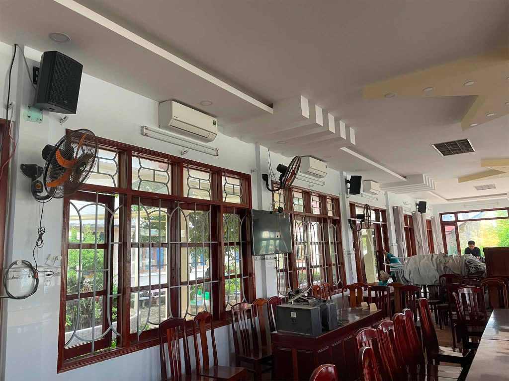 Loa hội trường được lắp đặt rải đều không gian