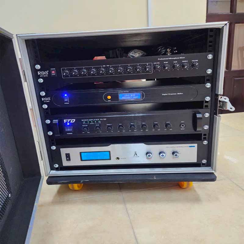 Tủ thiết bị âm thanh âm thanh phòng họp cho xã Vĩnh Bình