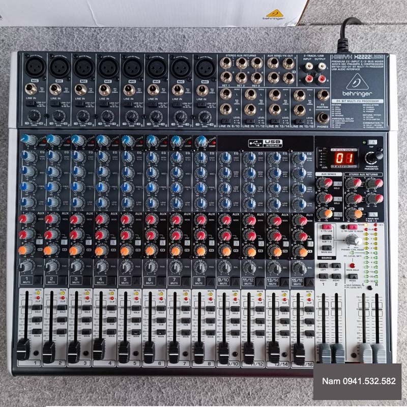 Behringer X2222USB Behringer X2222USB