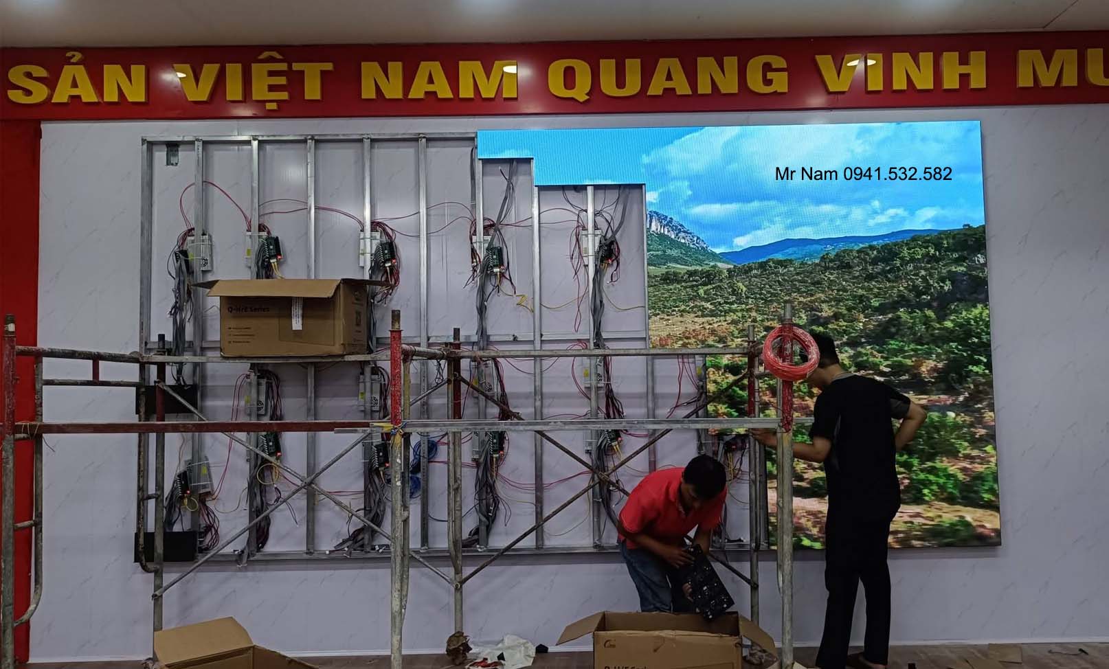 Thi Công Màn Hình LED Phòng Hội Trường