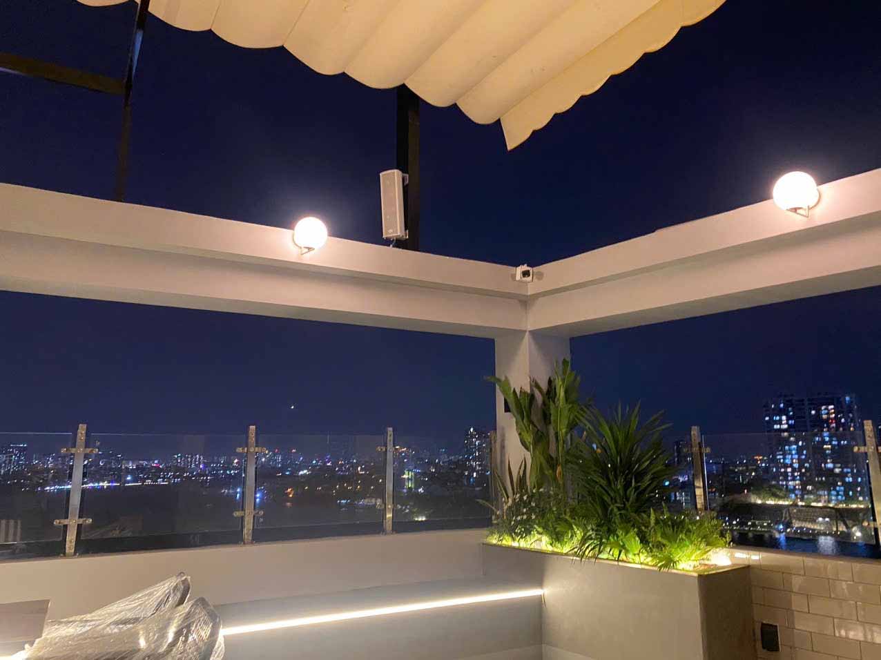 Lắp đặt hệ thống loa nghe nhạc cho nhà hàng Bò Nướng