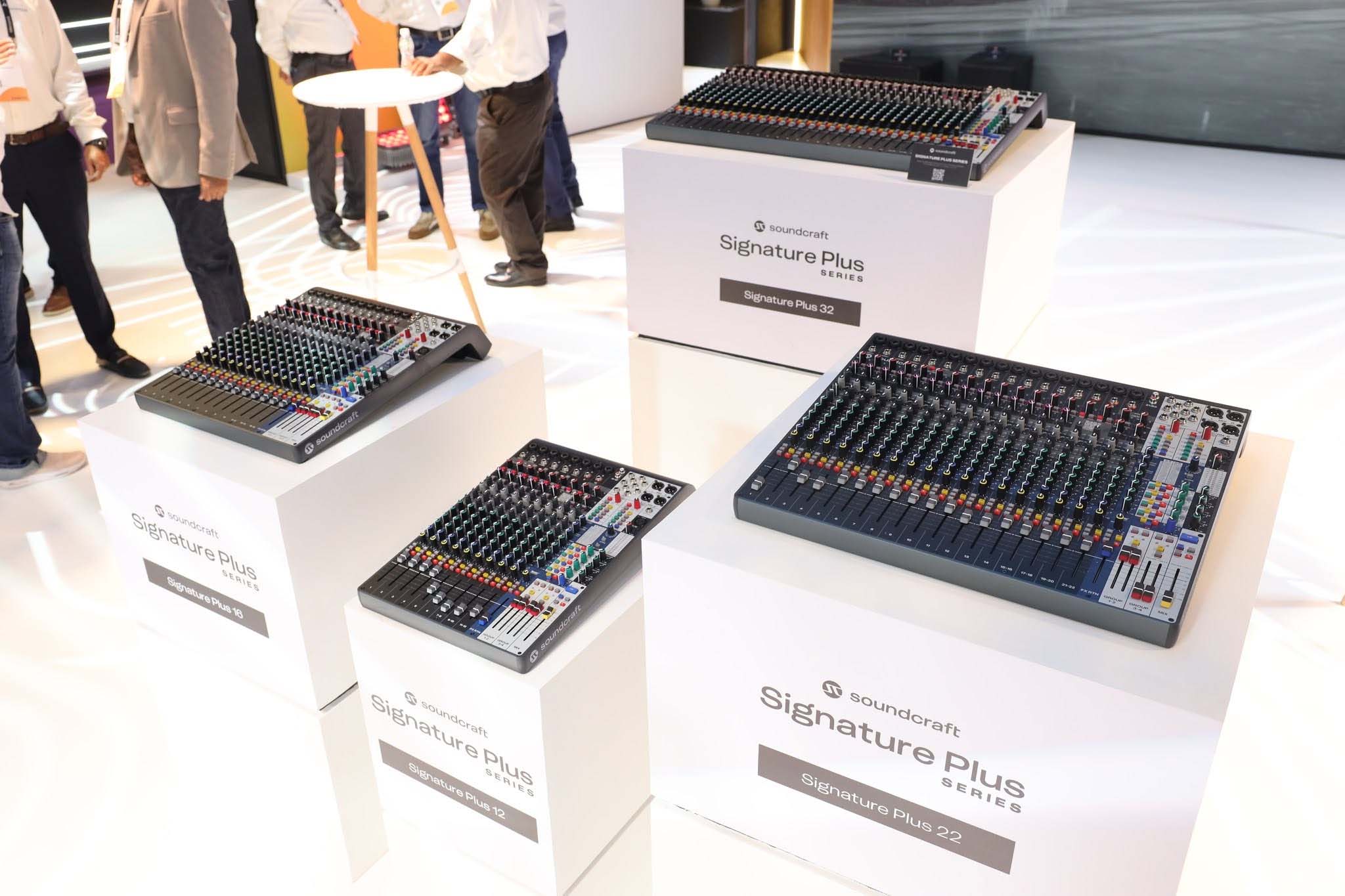 Signature Plus mixer