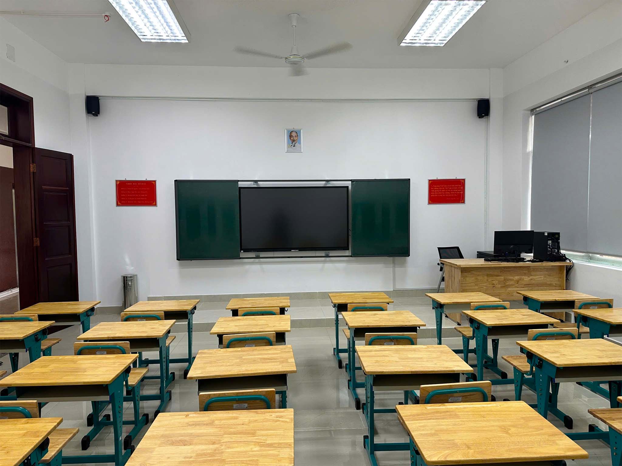 Hệ thống âm thanh lớp học