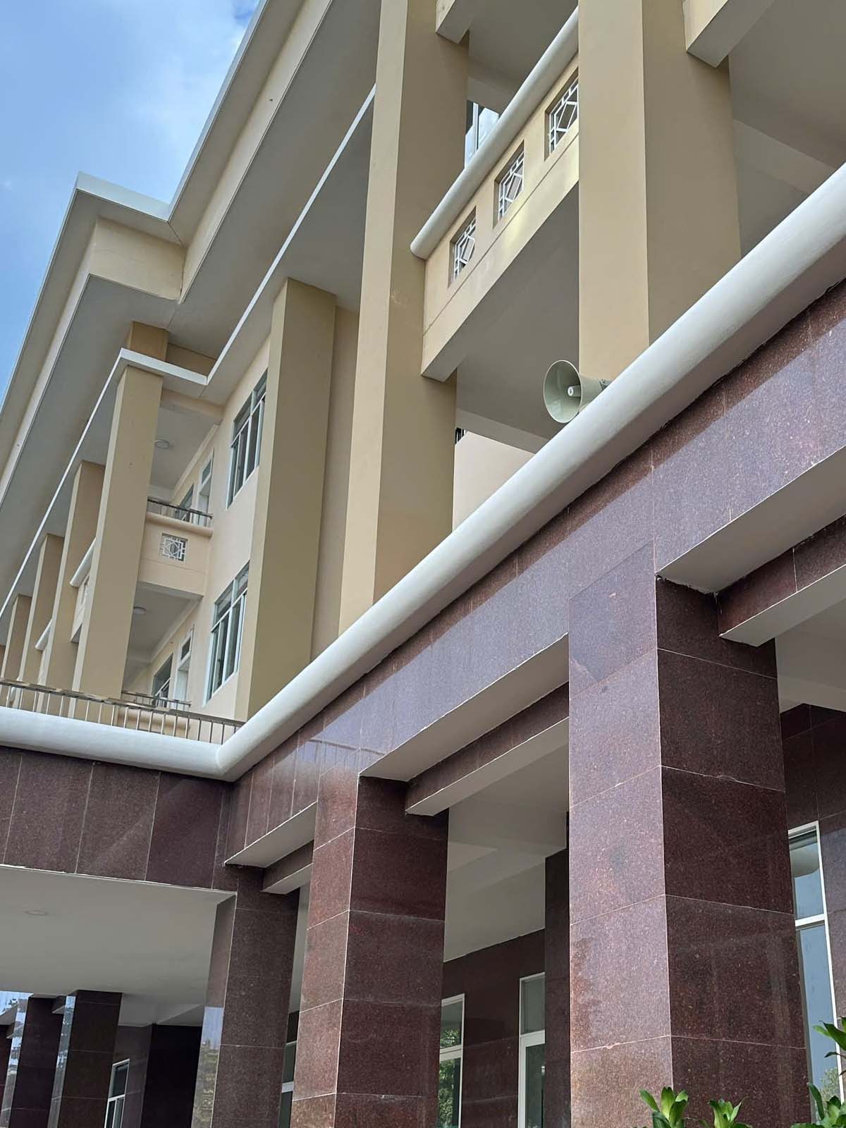 Hệ thống âm thanh thông báo toàn trường